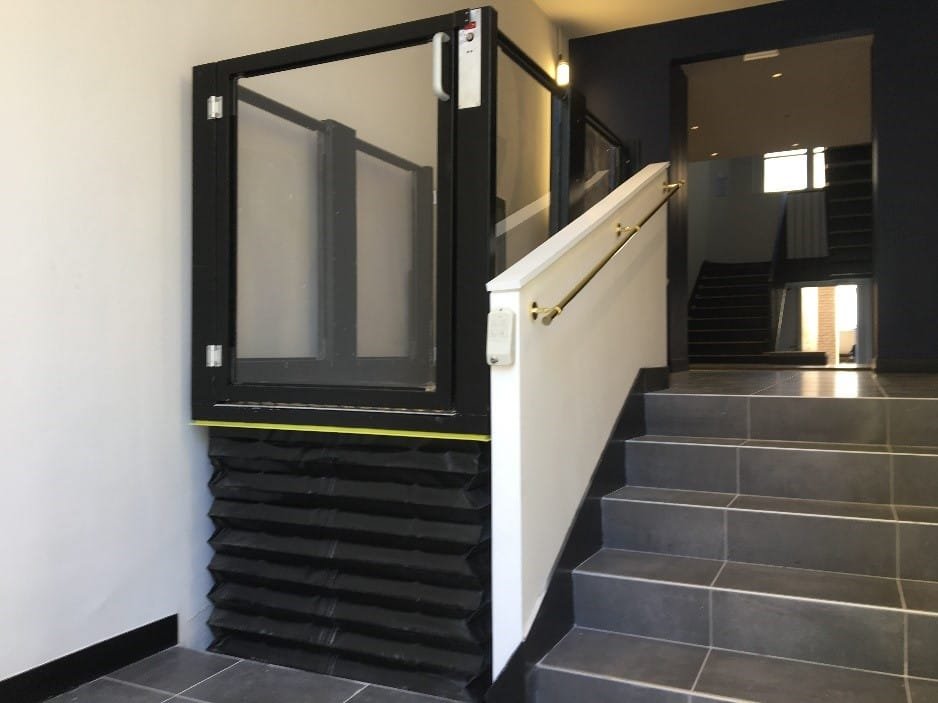 plateforme élévatrice fixe PMR