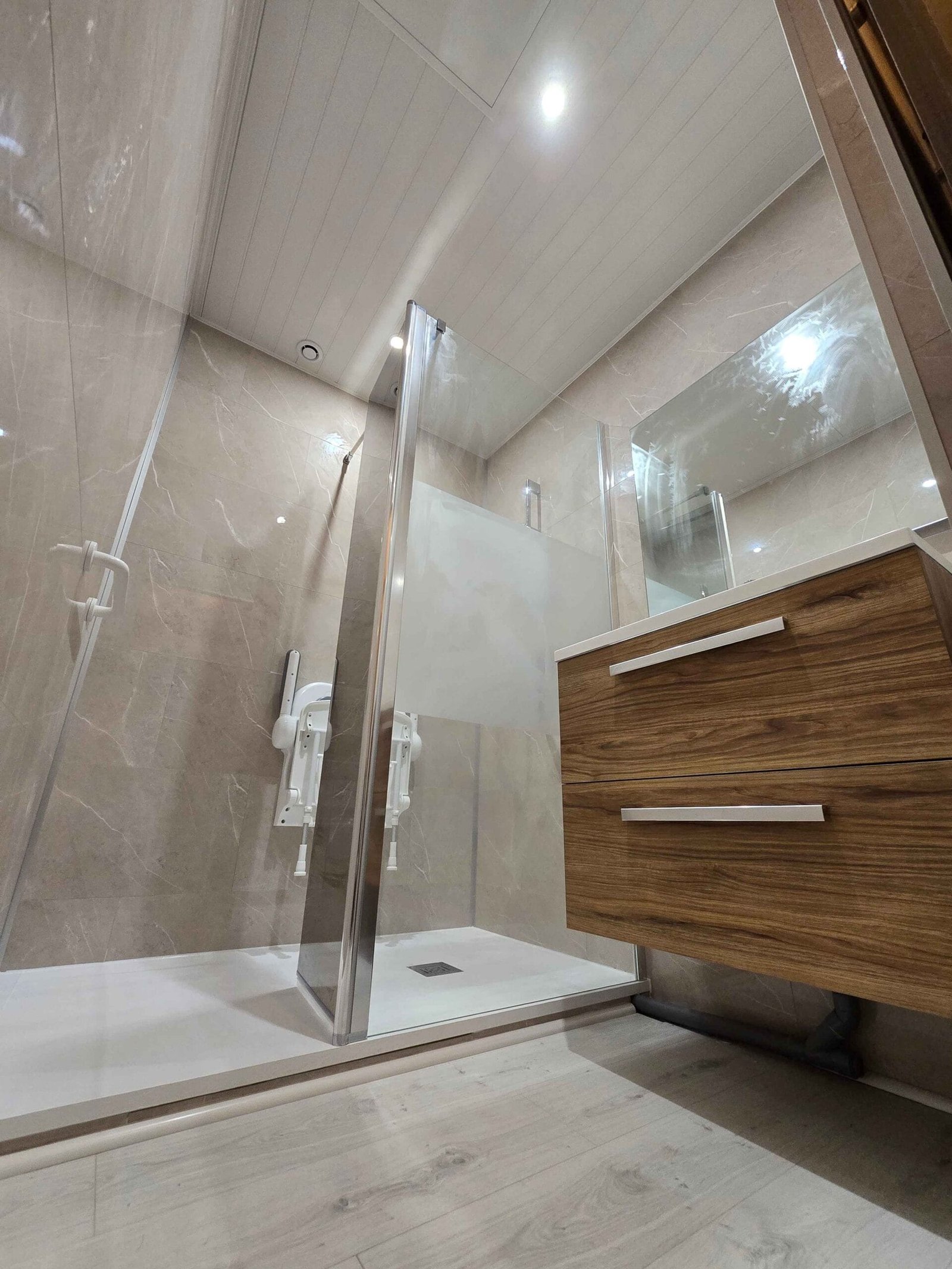 Salle de bain sécurisée serenika limoges 3 Salle de bain sécurisée serenika limoges 3