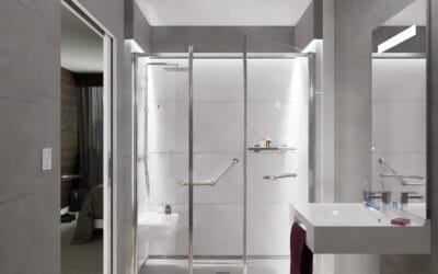 Aménager une salle de bain sécurisée et accessible : Nos solutions sur mesure 🚿♿